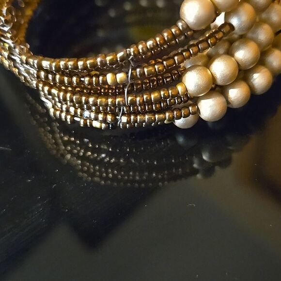 Elegant Gold Tone Champagne Cream Beaded Bracelet Cuff Shine One Size - Picture 8 of 11